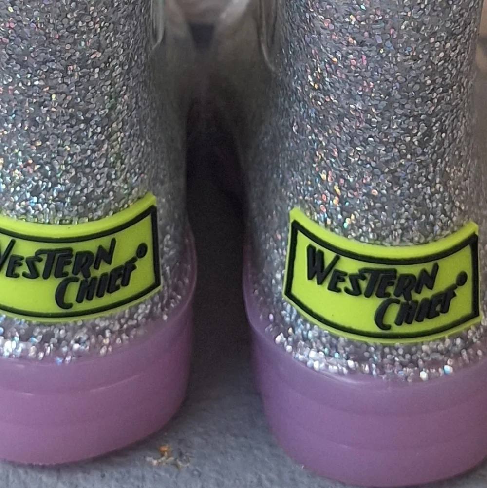 Western Chief Abby Glitter Lighted Silver Rain Boots Size 5